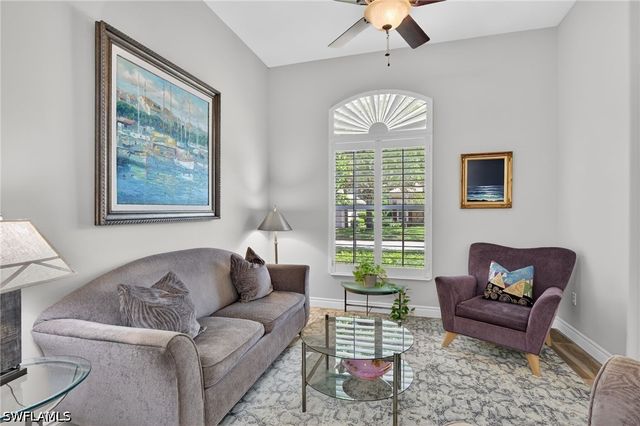 2065 Mandarin LN, Naples, FL 34120