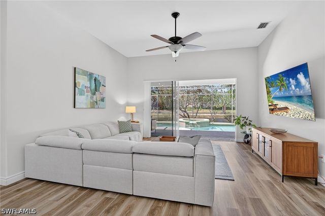 2065 Mandarin LN, Naples, FL 34120