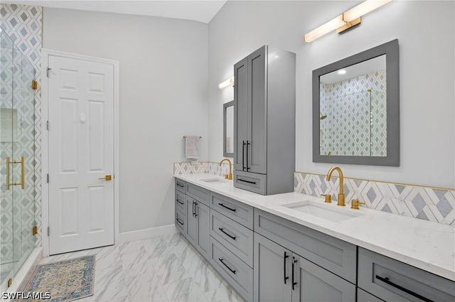 2065 Mandarin LN, Naples, FL 34120