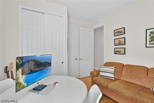 2065 Mandarin LN, Naples, FL 34120