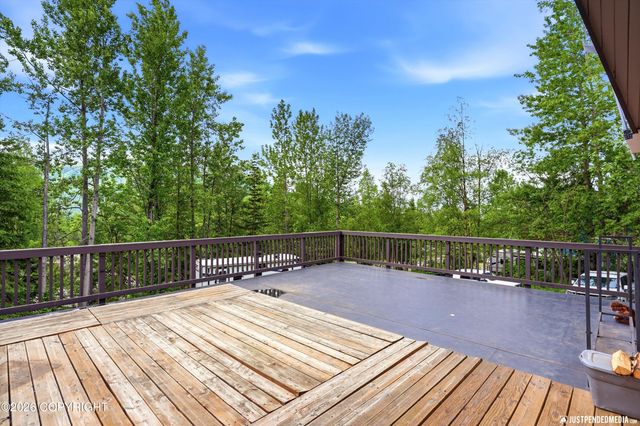 20607 Lucas Avenue, Eagle River, AK 99577