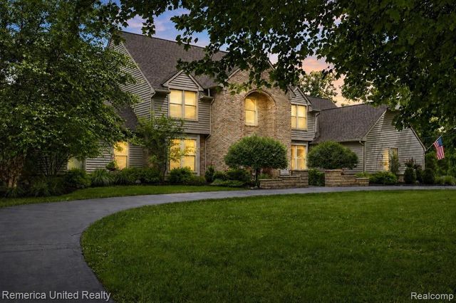12825 Larkins Road, Brighton, MI 48114