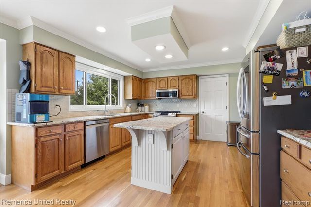 12825 Larkins Road, Brighton, MI 48114