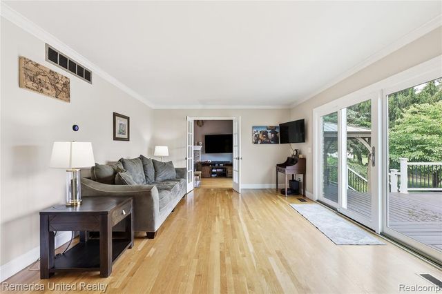 12825 Larkins Road, Brighton, MI 48114