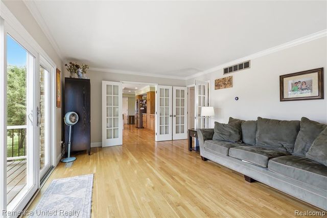 12825 Larkins Road, Brighton, MI 48114