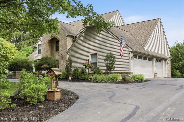 12825 Larkins Road, Brighton, MI 48114