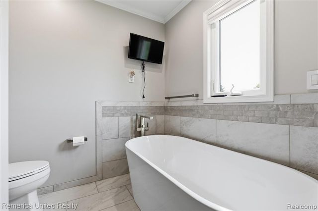 12825 Larkins Road, Brighton, MI 48114