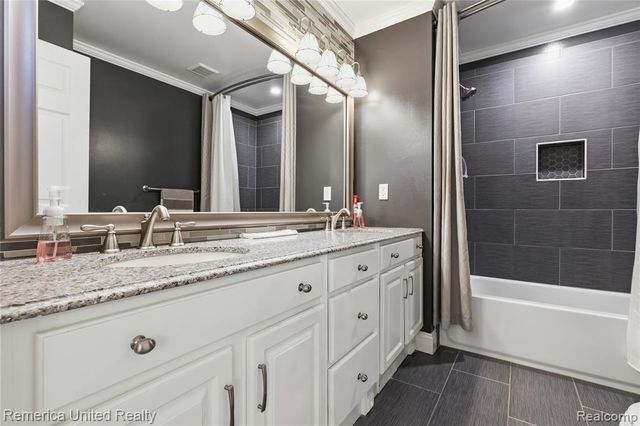 12825 Larkins Road, Brighton, MI 48114