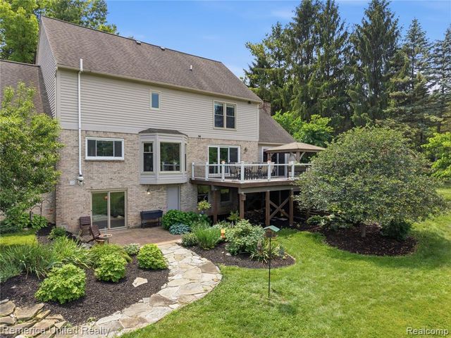 12825 Larkins Road, Brighton, MI 48114