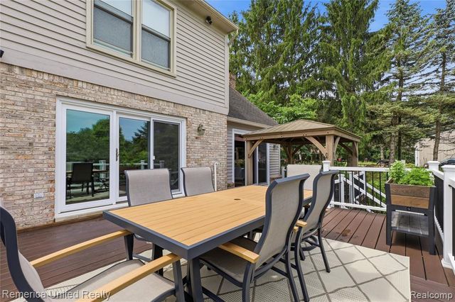 12825 Larkins Road, Brighton, MI 48114