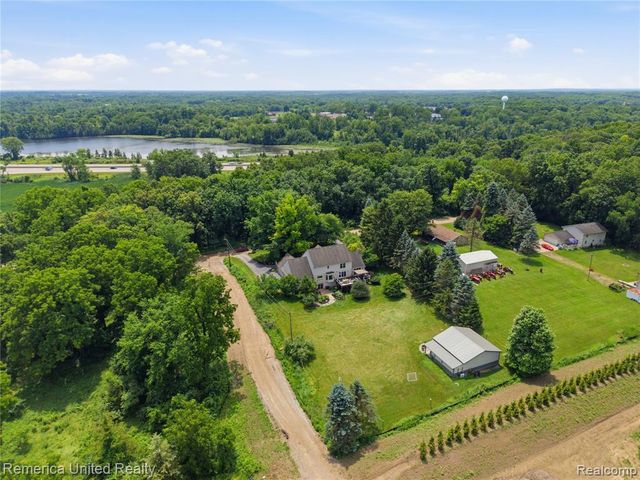 12825 Larkins Road, Brighton, MI 48114