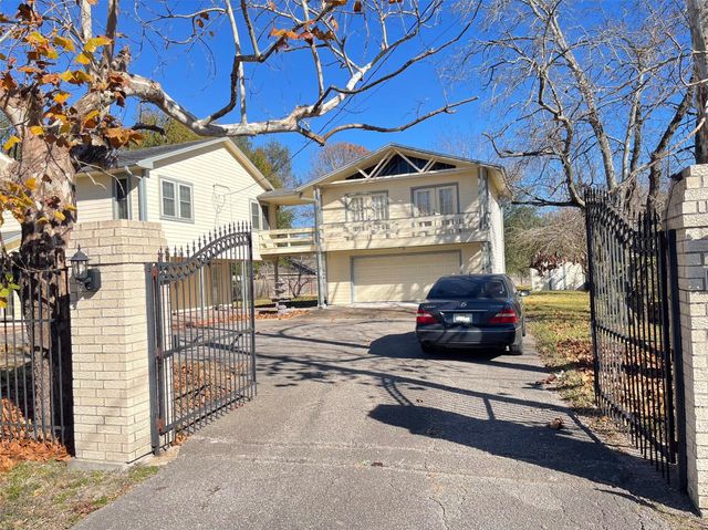 2232 Hoskins Drive, Houston, TX 77080