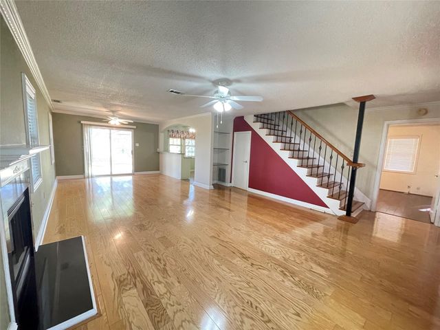 2232 Hoskins Drive, Houston, TX 77080