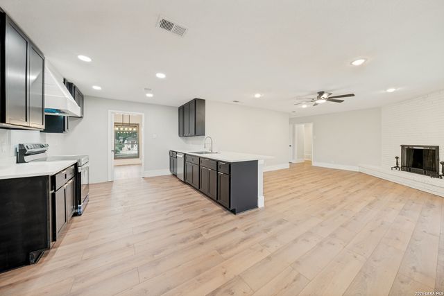 612 SKYFOREST DR, San Antonio, TX 78232