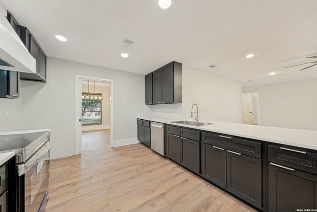 612 SKYFOREST DR, San Antonio, TX 78232