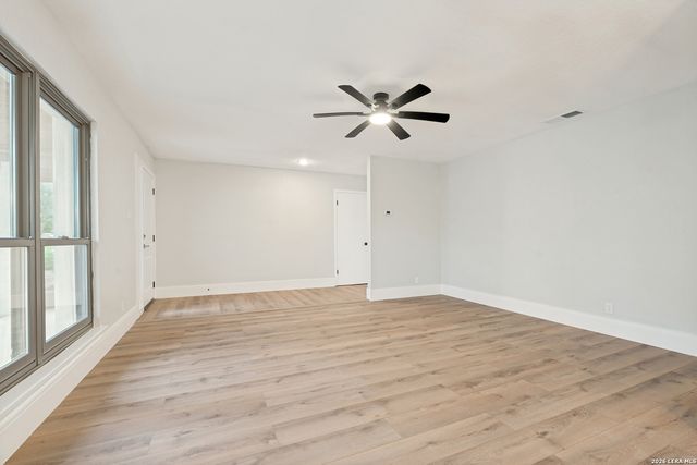 612 SKYFOREST DR, San Antonio, TX 78232