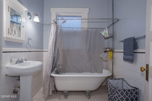 307 E River Avenue, El Paso, TX 79902