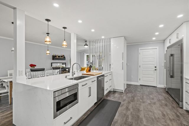 4811 GLENBROOKE DRIVE, Sarasota, FL 34243