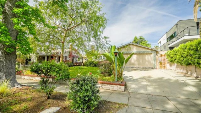 5055 Willowcrest, North Hollywood, CA 91601