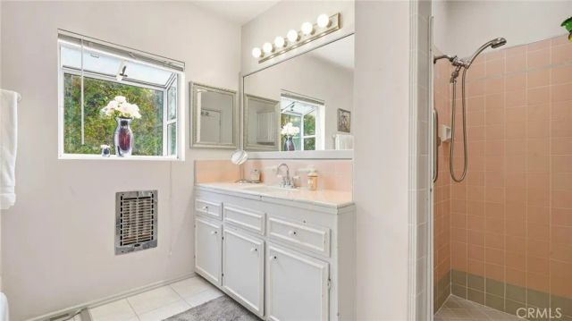 5055 Willowcrest, North Hollywood, CA 91601
