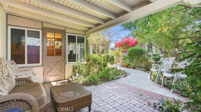 5055 Willowcrest, North Hollywood, CA 91601