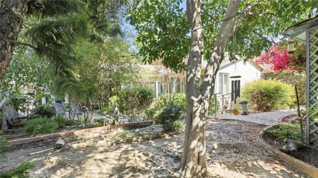 5055 Willowcrest, North Hollywood, CA 91601