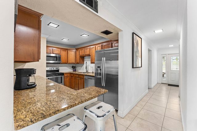 250 NW 43rd Place, Pompano Beach, FL 33064
