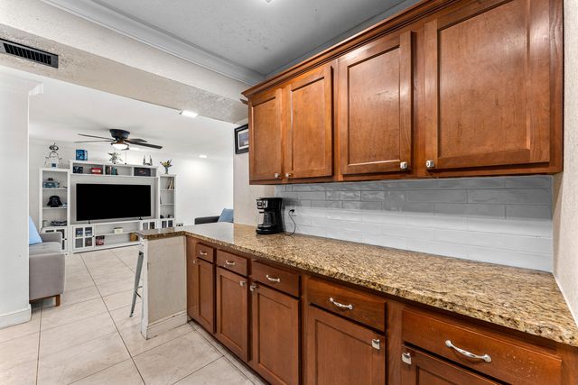 250 NW 43rd Place, Pompano Beach, FL 33064