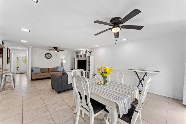 250 NW 43rd Place, Pompano Beach, FL 33064