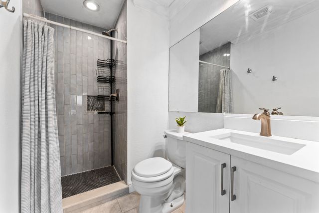 250 NW 43rd Place, Pompano Beach, FL 33064