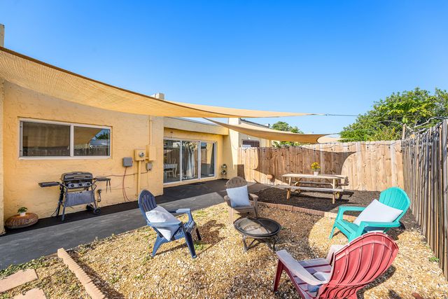 250 NW 43rd Place, Pompano Beach, FL 33064