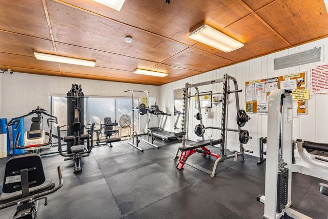250 NW 43rd Place, Pompano Beach, FL 33064