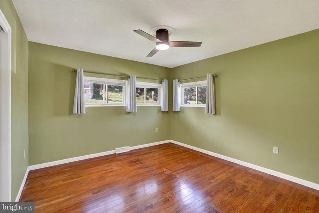 344 DONNA LN, York, PA 17403