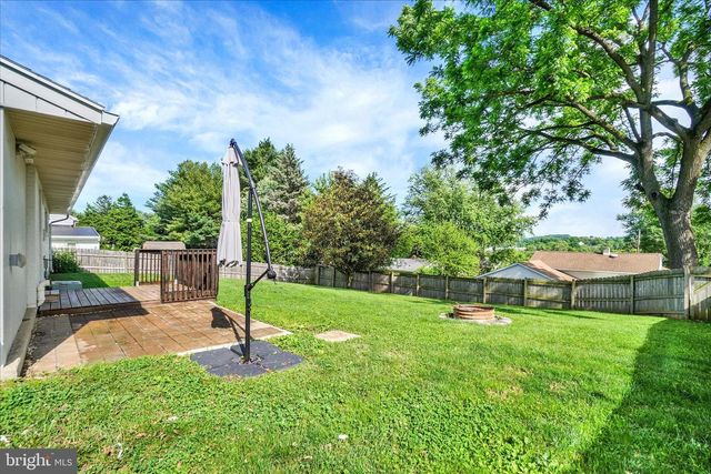 344 DONNA LN, York, PA 17403