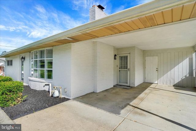 344 DONNA LN, York, PA 17403
