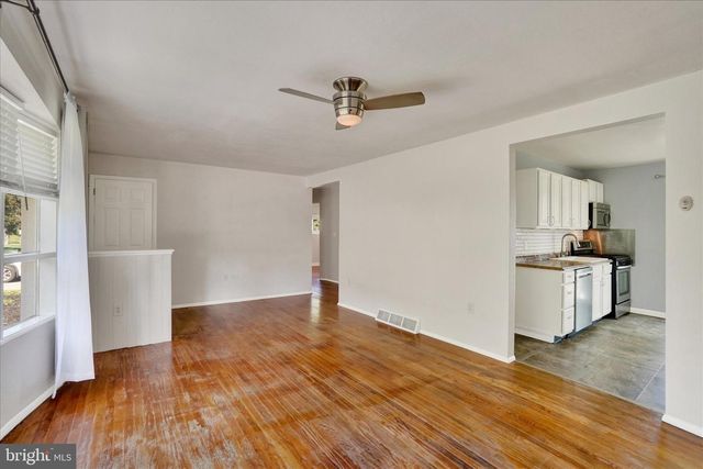 344 DONNA LN, York, PA 17403