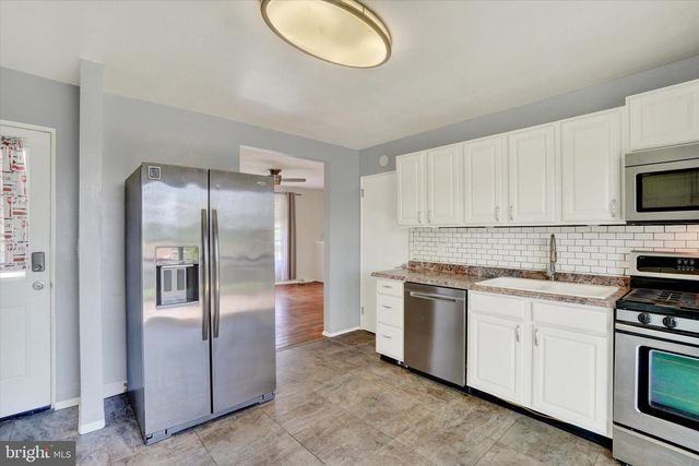 344 DONNA LN, York, PA 17403