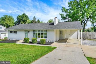 344 DONNA LN, York, PA 17403