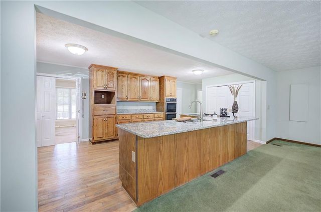 24 Beechwood Drive, Cartersville, GA 30120