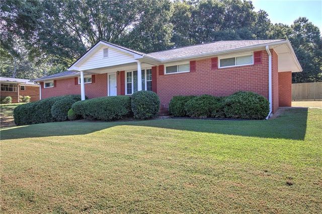 24 Beechwood Drive, Cartersville, GA 30120