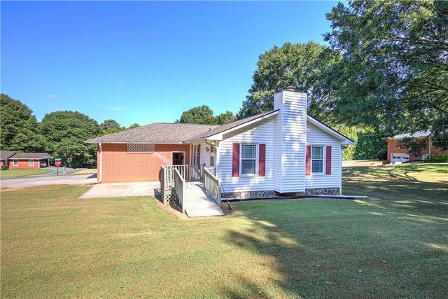 24 Beechwood Drive, Cartersville, GA 30120