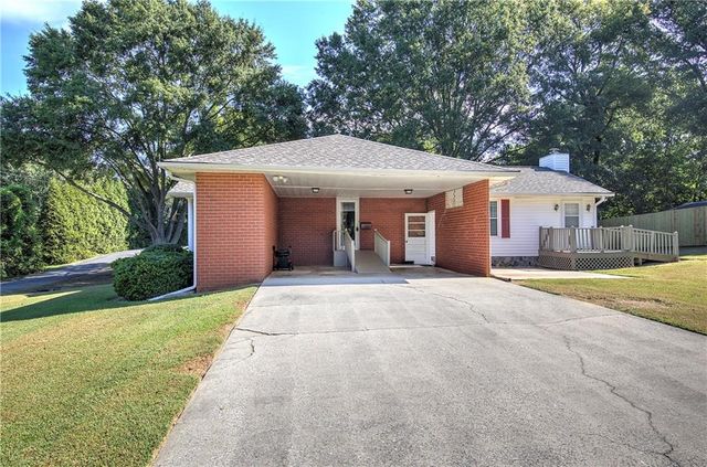 24 Beechwood Drive, Cartersville, GA 30120