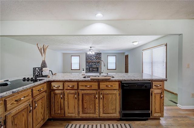 24 Beechwood Drive, Cartersville, GA 30120
