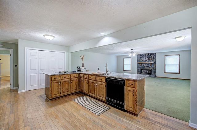 24 Beechwood Drive, Cartersville, GA 30120