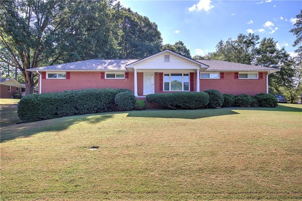 24 Beechwood Drive, Cartersville, GA 30120