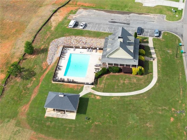10 Castlemoor Loop, Adairsville, GA 30103