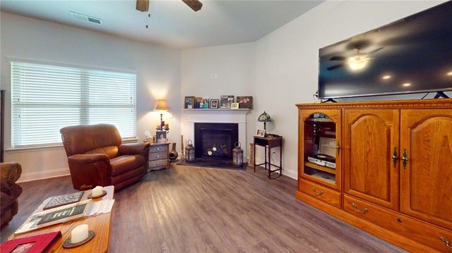 10 Castlemoor Loop, Adairsville, GA 30103