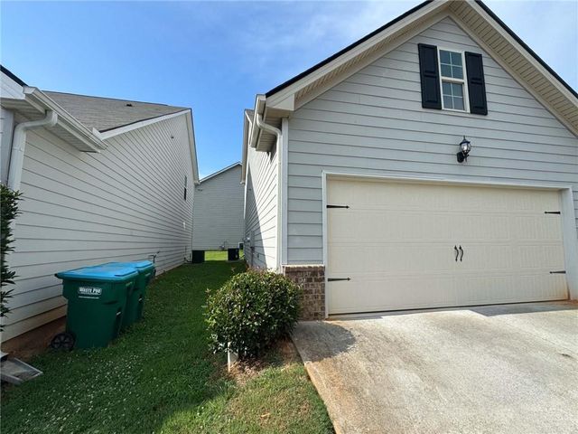10 Castlemoor Loop, Adairsville, GA 30103