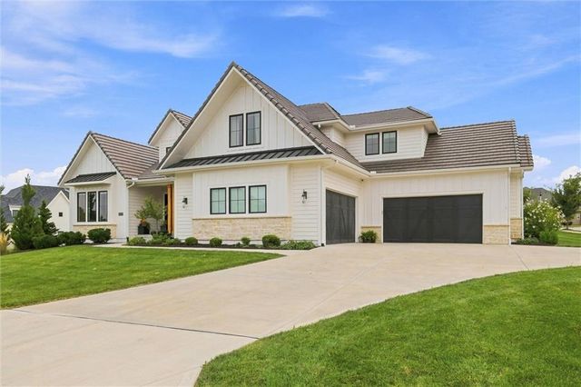 10711 West 173rd Terrace, Overland Park, KS 66221