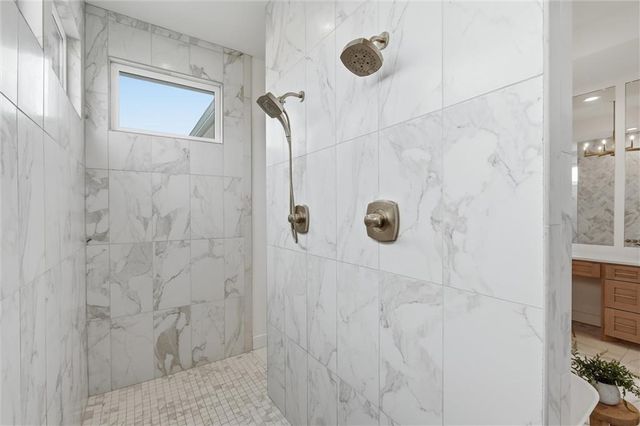10711 West 173rd Terrace, Overland Park, KS 66221